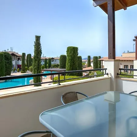 Apartment Modern Db12 - Aether, Overlooking Communal Pool In Heart Of Aphrodite Hills Kouklia