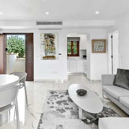 Apartment Modern Db12 - Aether, Overlooking Communal Pool In Heart Of Aphrodite Hills